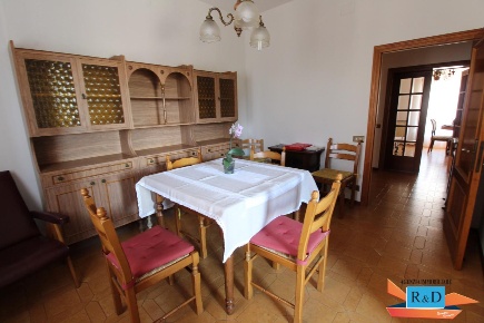 Foto Appartamento a Radicondoli Centro di 108 m² con 4 locali in vendita