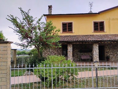 Foto Villa a schiera a Orciano Pisano di 130 m² con 6 locali in vendita