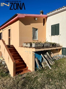 Foto Appartamento in c.da Fontemaggio, Arsita di 104 m² con 3 locali