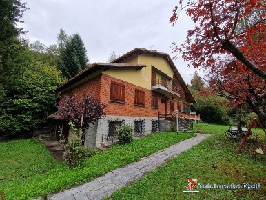 Foto Villa unifamiliare in Via San Marco, Saviore dell'Adamello Saviore