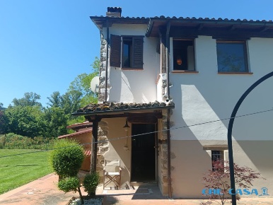 Foto Villa unifamiliare a Tavoleto di 80 m² con 2 locali in affitto