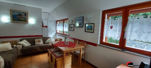 Foto Appartamento a Tonezza del Cimone Pettinà di 75 m² con 4 locali