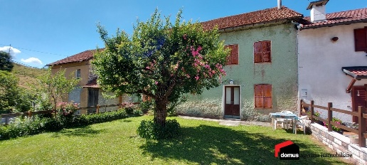 Foto Villa unifamiliare a Tonezza del Cimone Campana di 400 m² in vendita