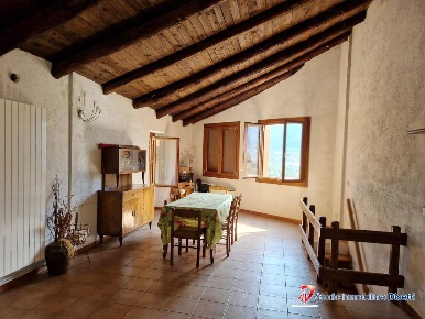 Foto Appartamento in Via Vittorio Emanuele, Losine Centro di 84 m²