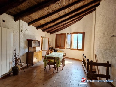 Foto Appartamento in Via Vittorio Emanuele, Losine Centro di 84 m²