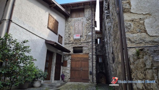 Foto Appartamento in Via Brugnolo, Ono San Pietro Centro di 44 m²