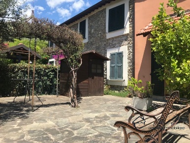 Foto Appartamento a Ranzo di 75 m² con 4 locali in vendita