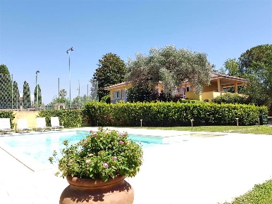 Foto Villa unifamiliare in Via di Santa Felicola, Roma Castel di Leva
