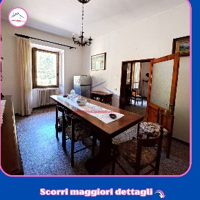 Foto Appartamento a Talla di 72 m² con 4 locali in vendita