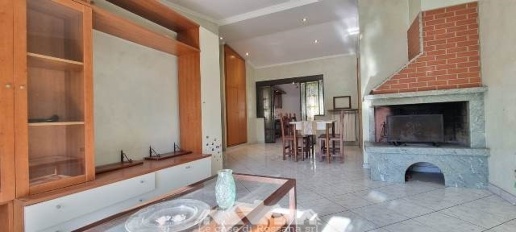 Foto Appartamento in via Dalmine, Roma Labaro di 100 m² con 4 locali
