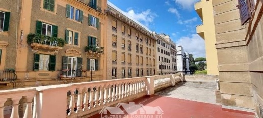 Foto Appartamento in via Ludovico Muratori, Roma Colle Oppio di 167 m²