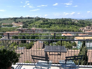 Foto Appartamento in Via Birago, Perugia di 135 m² con 5 locali in vendita