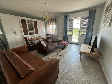 Foto Appartamento in Via Birago, Perugia di 135 m² con 5 locali in vendita