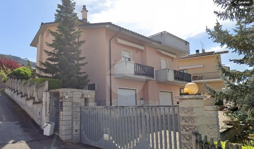 Foto Villa unifamiliare in MOMMSEN, L'Aquila Pettino - Cansatessa di 350 m²