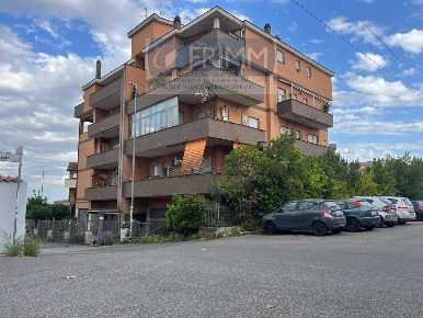 Foto Appartamento in VIA MOMBARUZZO, Roma Casalotti di 160 m² con 4 locali