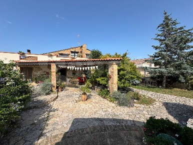 Foto Villa singola a Termoli Centro di 470 m² con 7 locali in vendita