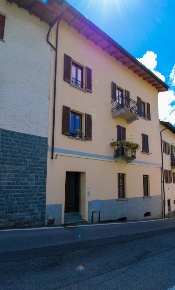 Foto Appartamento in Via Scotti 12, Laino di 49 m² con 2 locali in affitto
