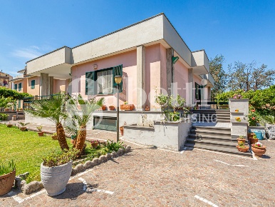 Foto Villa unifamiliare in Via Rolando Rossetti 41, Mugnano di Napoli