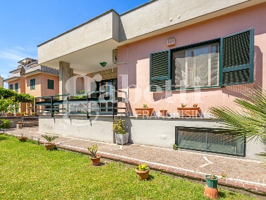 Foto Villa unifamiliare in Via Rolando Rossetti 41, Mugnano di Napoli