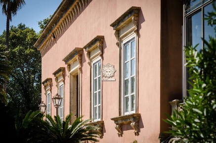 Foto Villa unifamiliare a Siracusa di 1200 m² con 30 locali in vendita