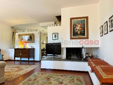 Foto Villa bifamiliare in Battifolle, Arezzo Battifolle di 222 m²