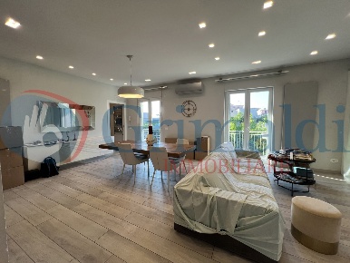 Foto Appartamento in Via CRESCENZO CASILLO 21, Casoria Centro di 160 m²