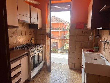 Foto Appartamento in Via Ghignone 2, Santo Stefano Belbo Centro di 71 m²