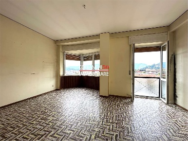 Foto Appartamento in Via Fratelli Cervi, Verbania Intra Centro Storico