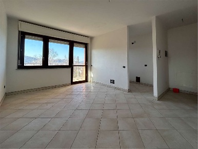 Foto Appartamento in VIA CAVOUR, Caravate di 61 m² con 2 locali in vendita