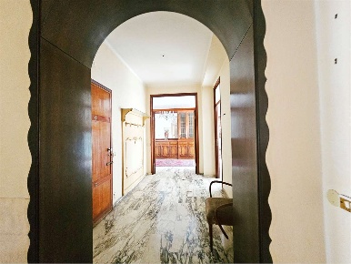Foto Appartamento a Novara di 190 m² con 4 locali in vendita