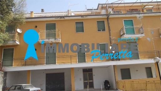 Foto Appartamento in c/da Irace, Vibonati Centro di 120 m² con 6 locali