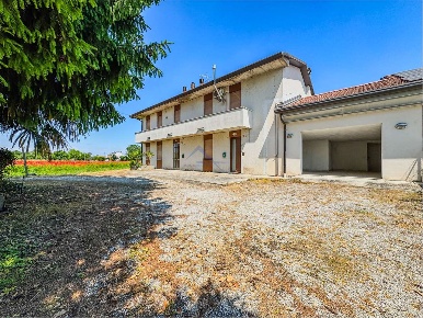 Foto Villa bifamiliare in Via Certosa, Vigodarzere di 250 m² con 10 locali