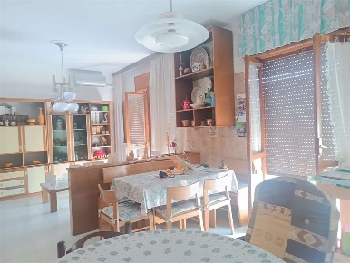 Foto Appartamento a Bitonto di 110 m² con 4 locali in vendita