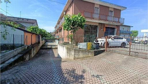 Foto Appartamento in Roncaglia, Piacenza Roncaglia - Borghetto di 200 m²