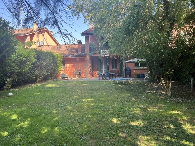 Foto Villa bifamiliare a Reggio nell'Emilia Canali - Capriolo di 256 m²