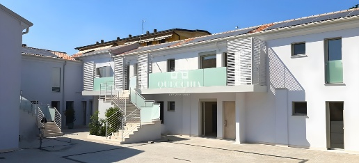 Foto Appartamento in Via Masotti 10, Desenzano del Garda di 100 m²