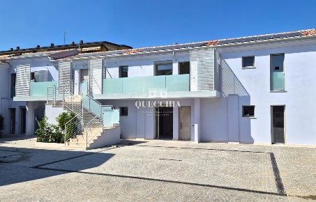 Foto Appartamento in Via Masotti 10, Desenzano del Garda di 103 m²