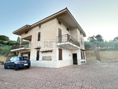 Foto Villa unifamiliare in contrada Serra Pantano, Caltanissetta Centro