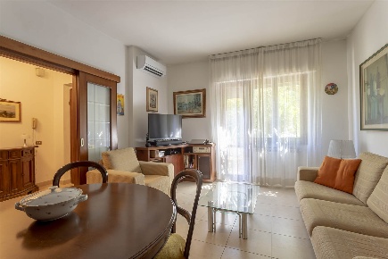 Foto Appartamento in piazza Aldo Moro 10, Campi Bisenzio Centro di 139 m²