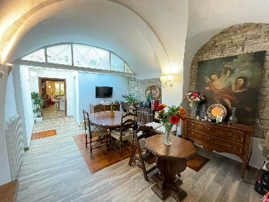 Foto Appartamento a Firenze San Niccolò di 130 m² con 6 locali in vendita