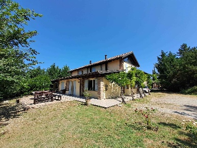 Foto Villa unifamiliare a Valsamoggia Monteveglio Capoluogo di 251 m²