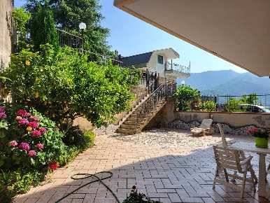 Foto Appartamento in Via Martin Luther King 10, Pellezzano di 150 m²