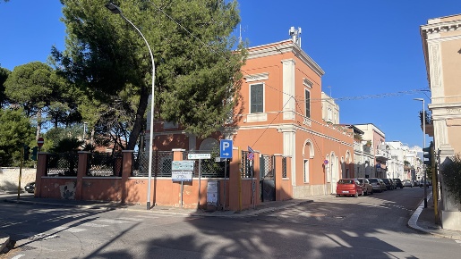 Foto Villa unifamiliare a Bari di 540 m² con 11 locali in vendita