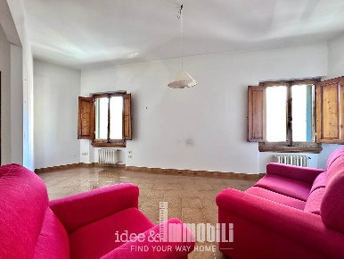 Foto Appartamento a Firenze Campo di Marte di 90 m² con 4 locali in vendita