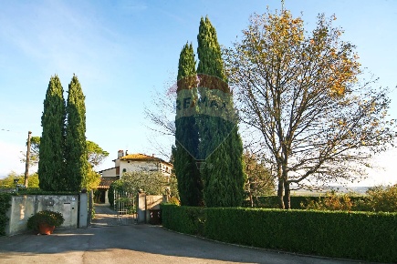 Foto Villa singola in via Porto di Burello, Fucecchio di 580 m² in vendita