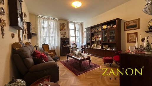 Foto Appartamento in Via del Santo, Gorizia Centro di 189 m² con 4 locali