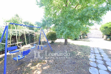 Foto Villa singola in via Stipeto, Pietrasanta di 105 m² con 5 locali