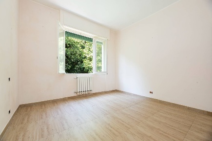 Foto Appartamento in Via Giovanni Daneo, Genova Quezzi di 66 m² in vendita