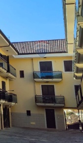 Foto Villa unifamiliare a Telese Terme di 198 m² con 6 locali in vendita