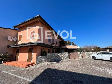 Foto Villa singola in via Roma, San Daniele del Friuli Centro di 444 m²